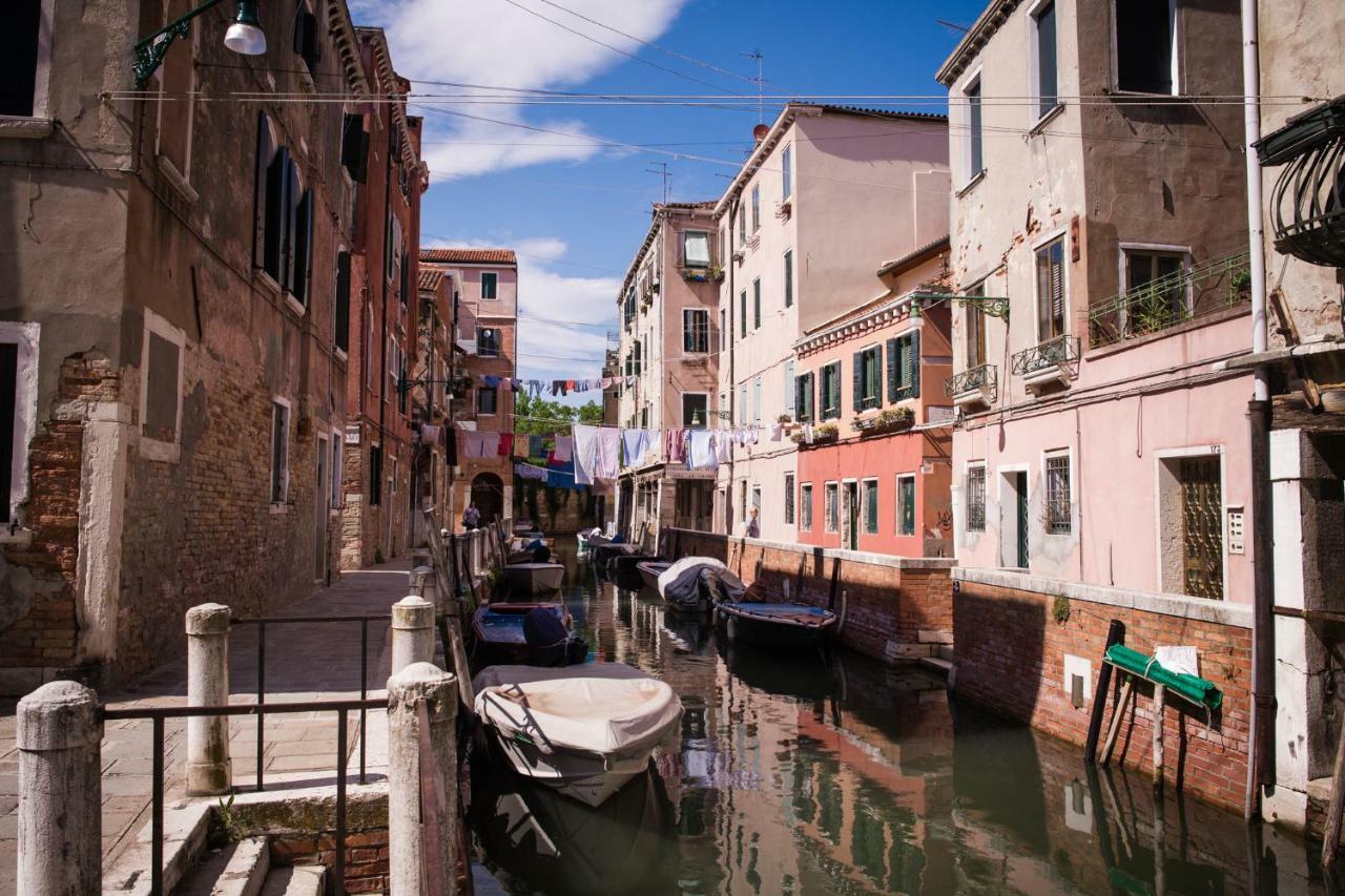 Venezia Biennale Bianco & Rosso Apartment Exterior photo