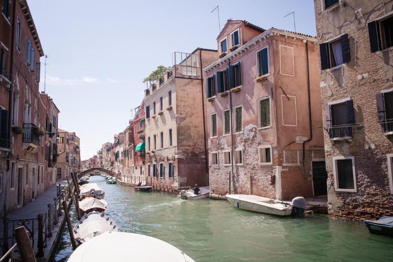 Venezia Biennale Bianco & Rosso Apartment Exterior photo